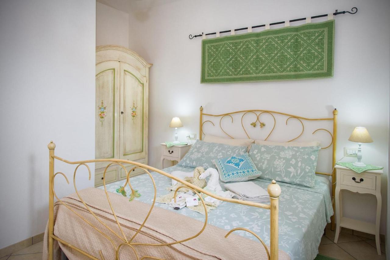 Holiday Room Sa Tebia Oristano Extérieur photo