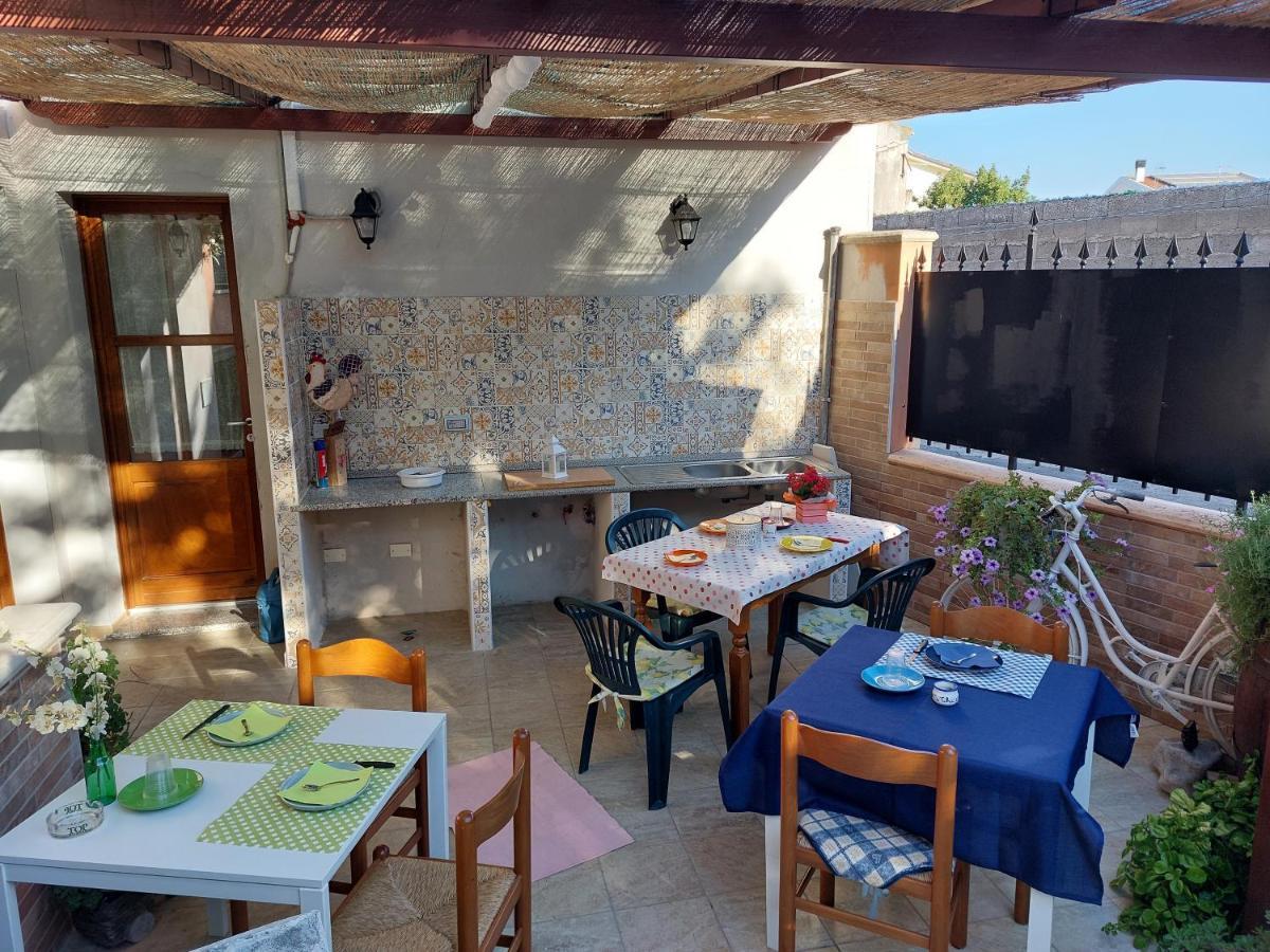Holiday Room Sa Tebia Oristano Extérieur photo